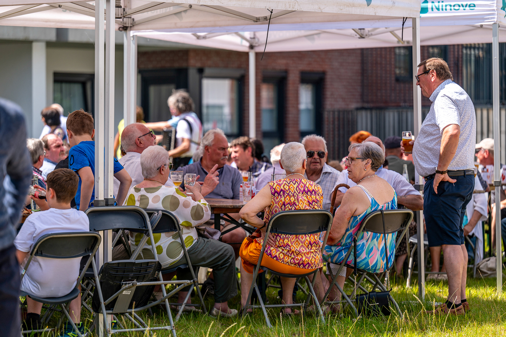 Zomerdrink Winnik omarmt-15