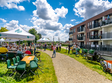Zomerdrink Winnik omarmt-2
